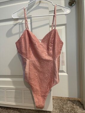 NWT lani the label Pink Lace adjustable bodysuit SZ small